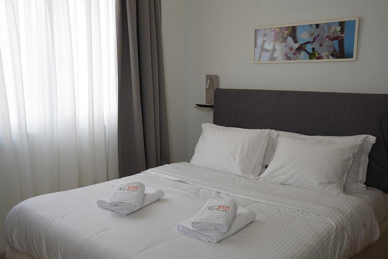 Tip - Top Suites Athens Exterior photo